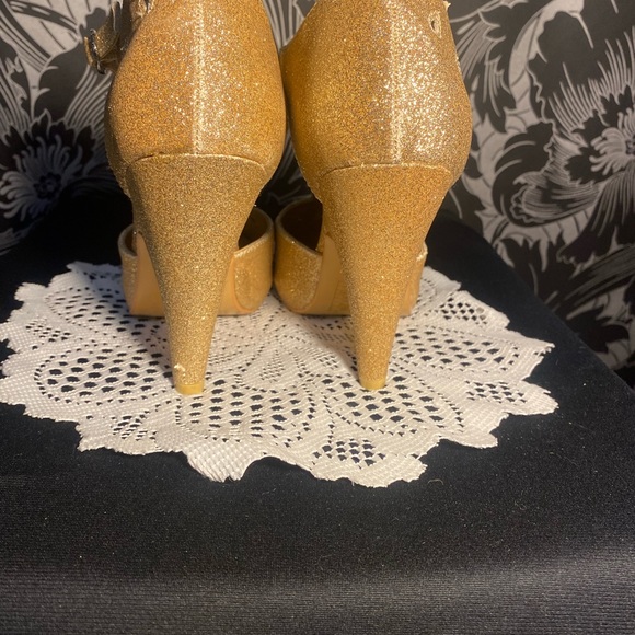 Graham street Great Gatsby t-strap gold shine heels - Picture 7 of 16